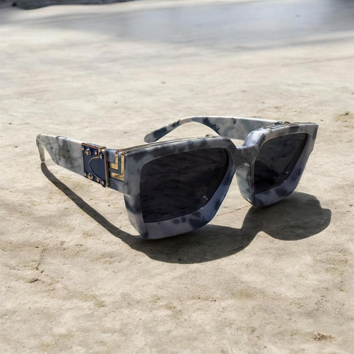 9 Clouds Shades(dark lens)